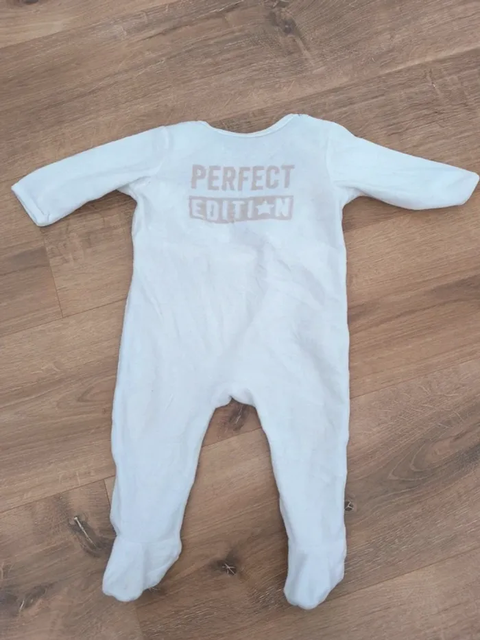 Grenouillère bébé