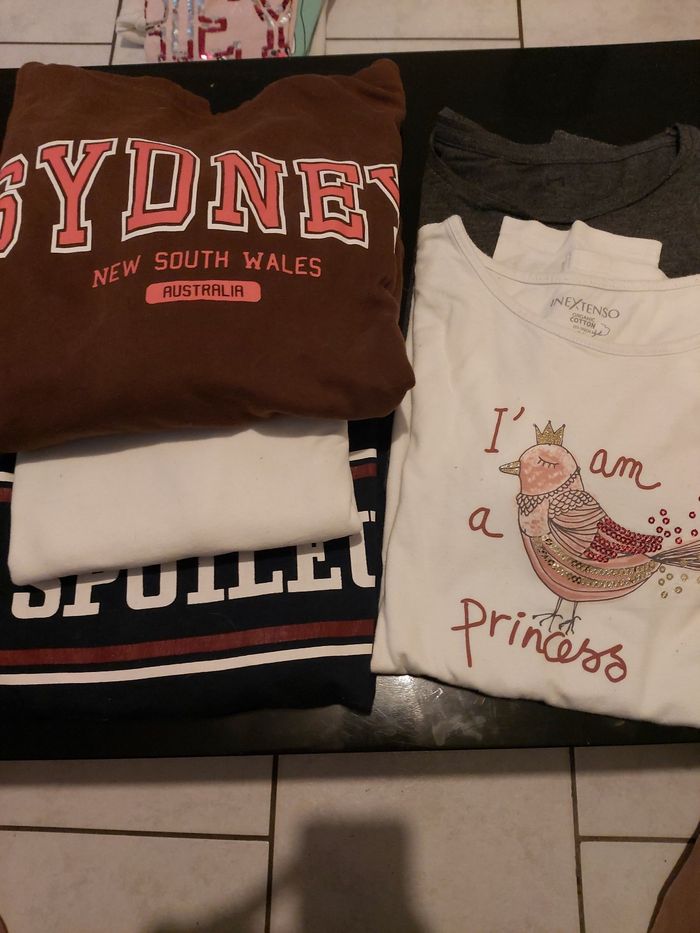 Lot  pulls / t-shirts