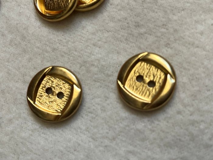 33 boutons - photo numéro 4