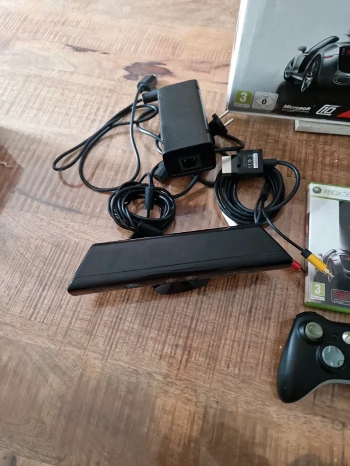 Console xbox 360 édition forza 3 en boite - photo numéro 2