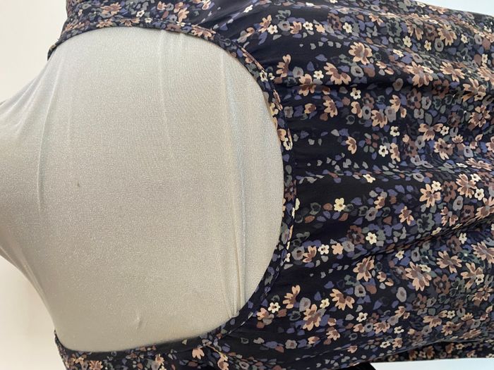 Robe grise à fleurs SET - photo numéro 2