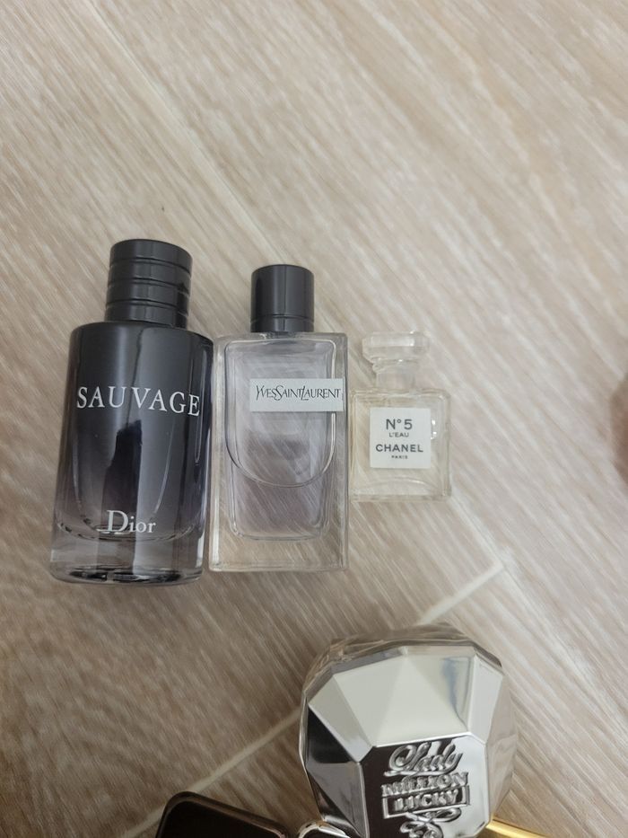 Mini parfums  22 miniatures - photo numéro 4
