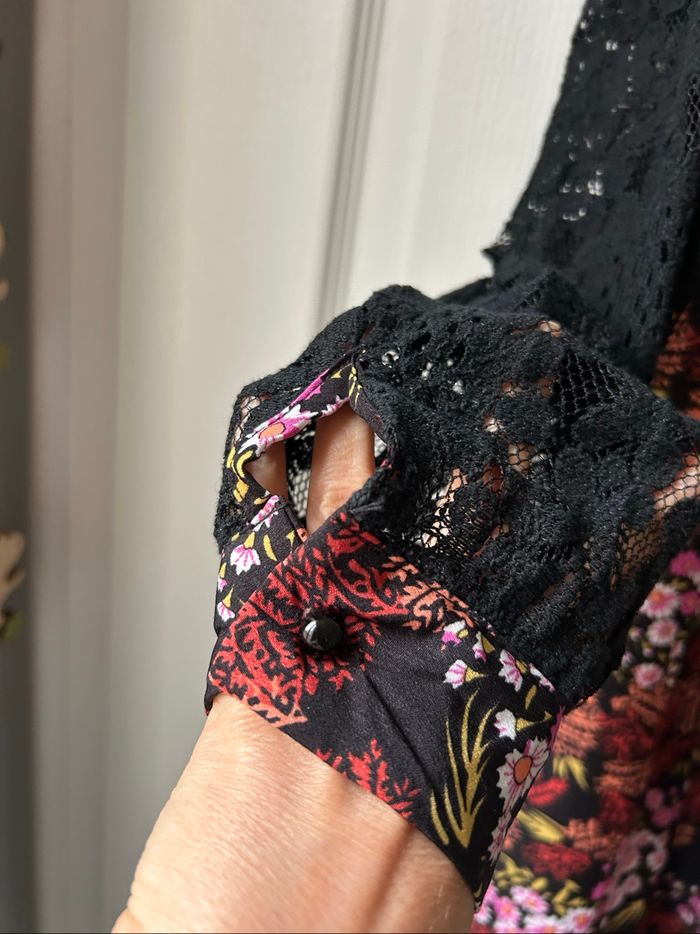 Jolie robe de la marque Boohoo taille 38 - photo numéro 3