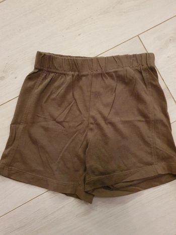 Short 3 ans