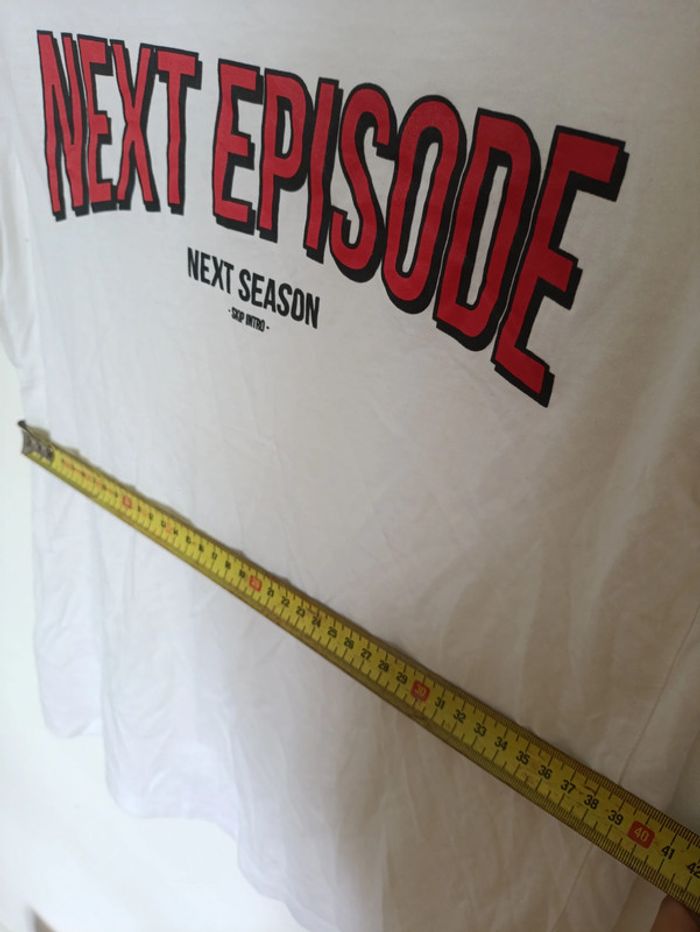 T-shirt netflix blanc imprimé "Next Episode Next Season" FB Sister - photo numéro 5