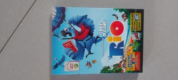 Rio DVD et 16 étiquettes cahier