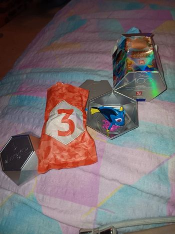 Figurine capsule disney dory le monde de nemo