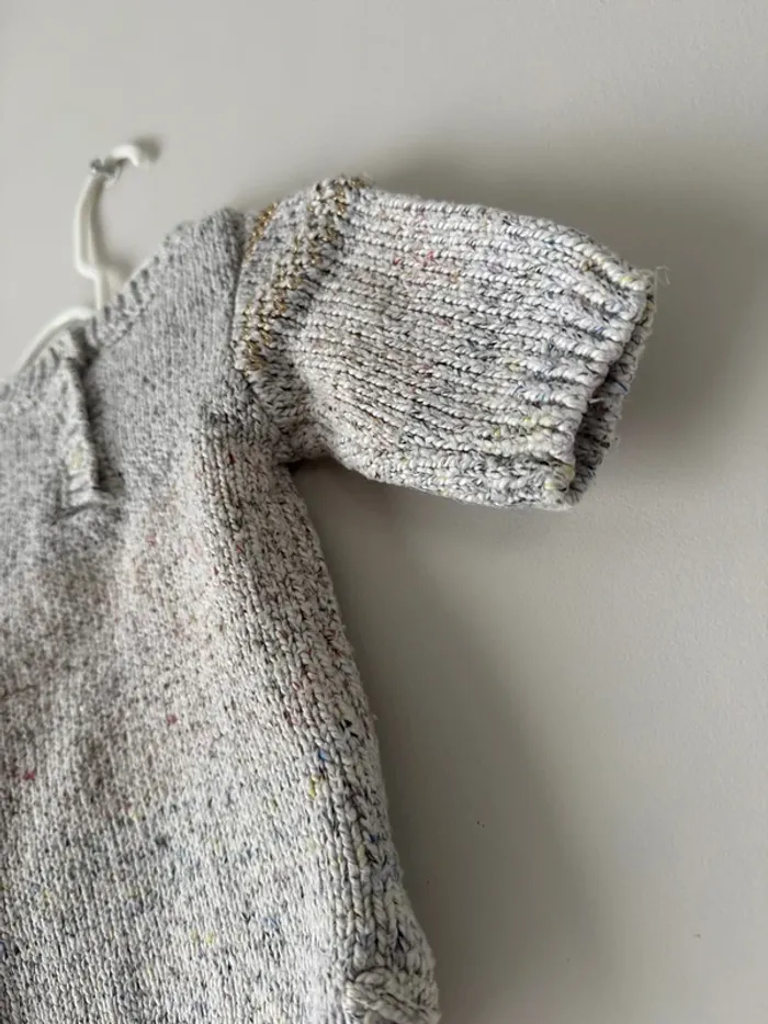 👚 Pull hiver - bébé fille - 52-56 cm-1 mois Kiabi - très bon état - photo numéro 9