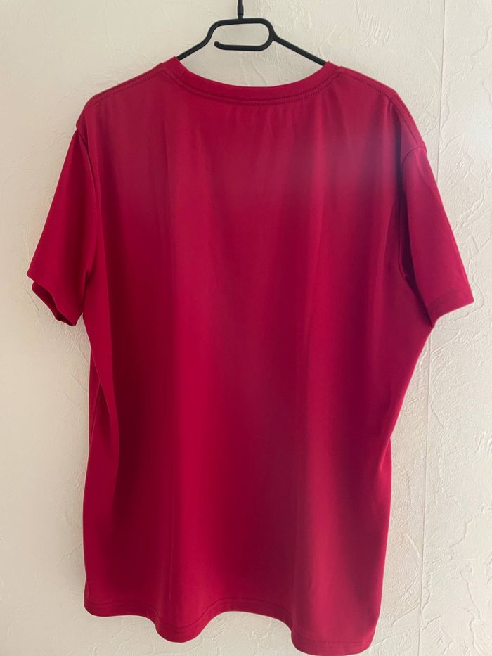 t-shirt rouge - photo numéro 4