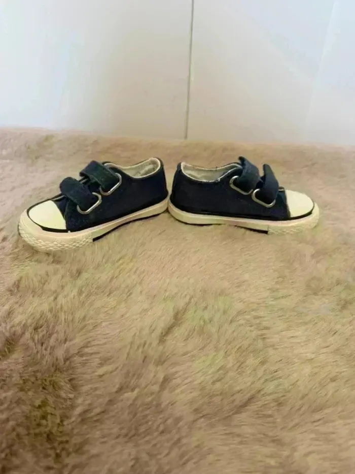 Baskets toile Primark scratch - Taille 19 - Très bon état - photo numéro 2