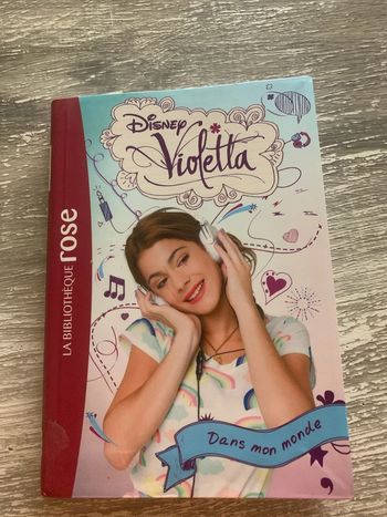 La bibliothèque rose Disney Violetta
