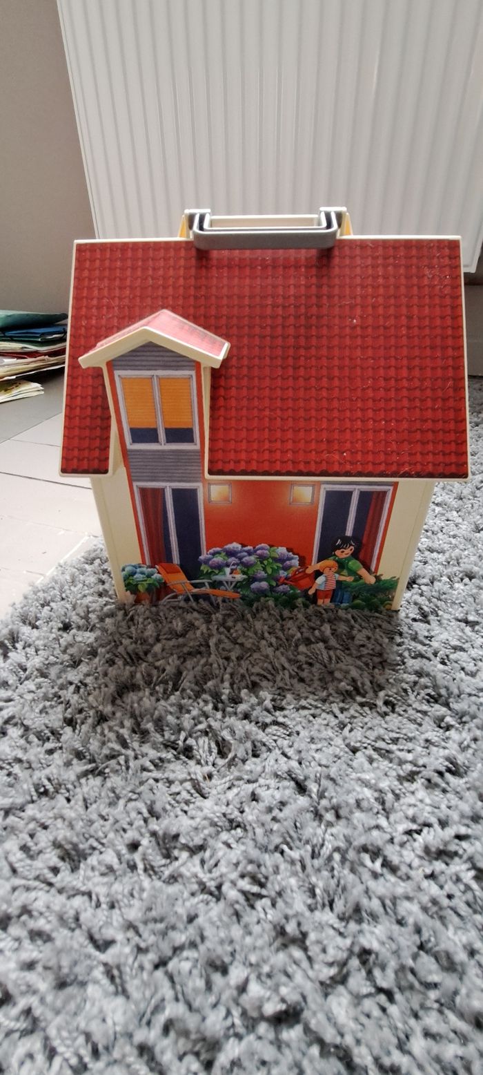 Maison playmobil avec accessoires - photo numéro 3