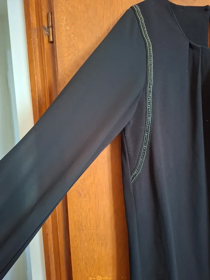 Robe noire - photo numéro 4