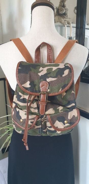 Sac à dos à main imprimé militaire simili poches rabats