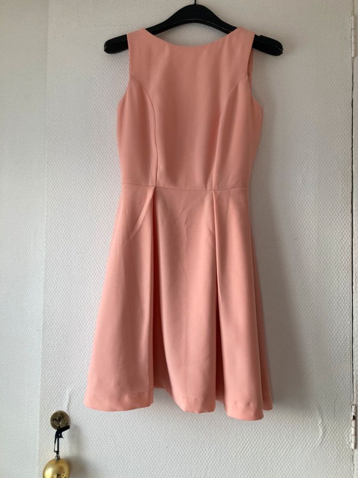 Robe patineuse couleur pêche