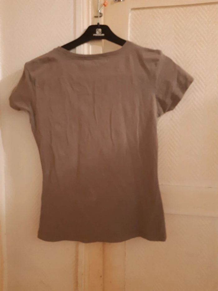 Tee-shirt femme taille L - photo numéro 2