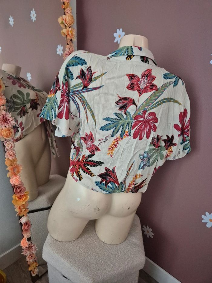 Crop top fleuri - photo numéro 3