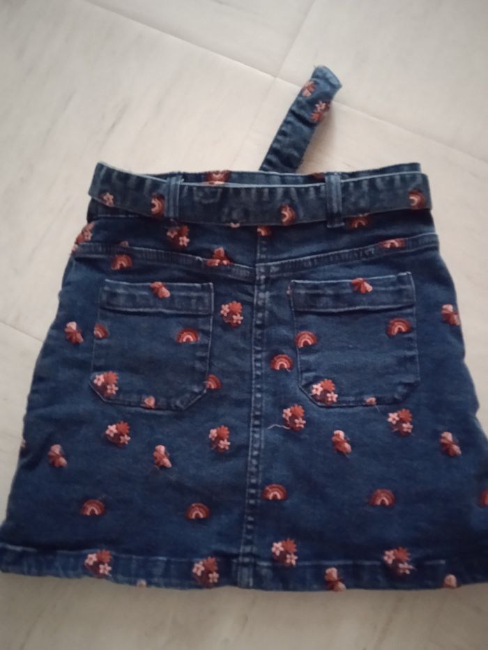 Vend jupe fille en jeans.  9 ans marque sergent major - photo numéro 2