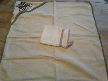 Cape de Bain + Gant Bébé Fille