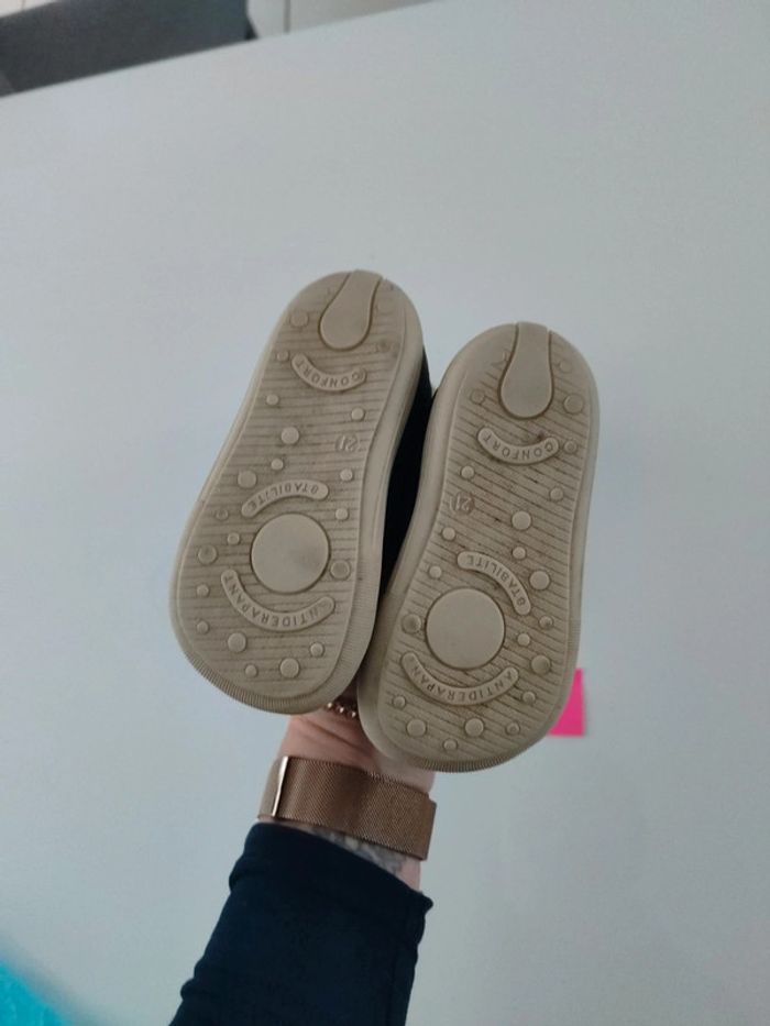 Lot chaussures - photo numéro 3