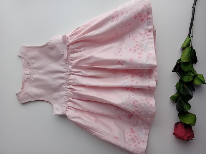 Robe rose neuve