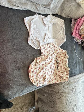 2 body dont 1 Disney 18 mois