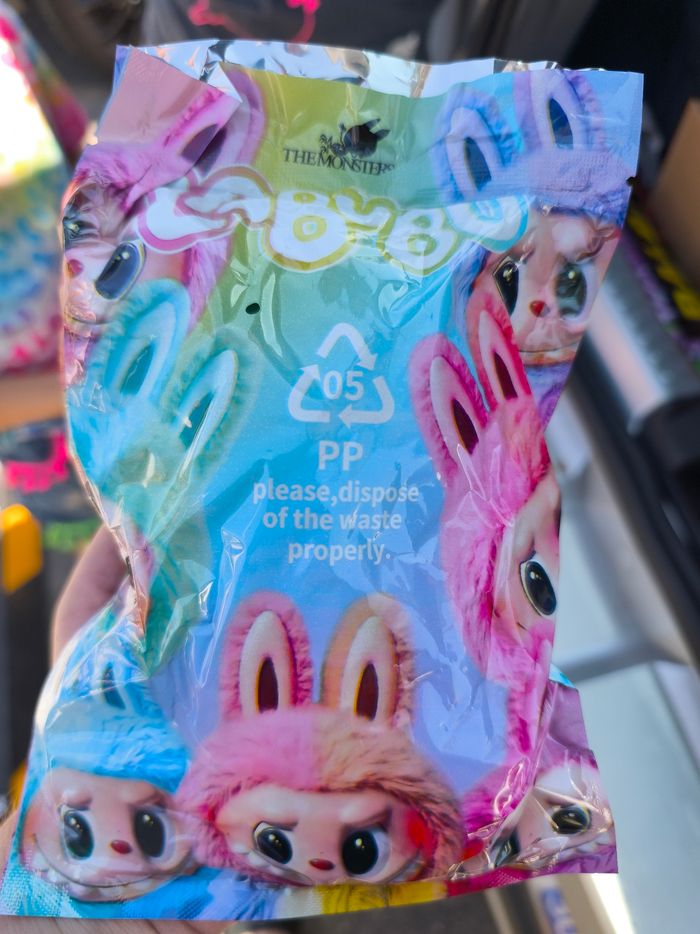 figurine labubu popmart neuf - photo numéro 4
