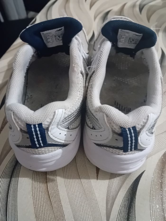 Basket fille New balance, taille 31 - photo numéro 2