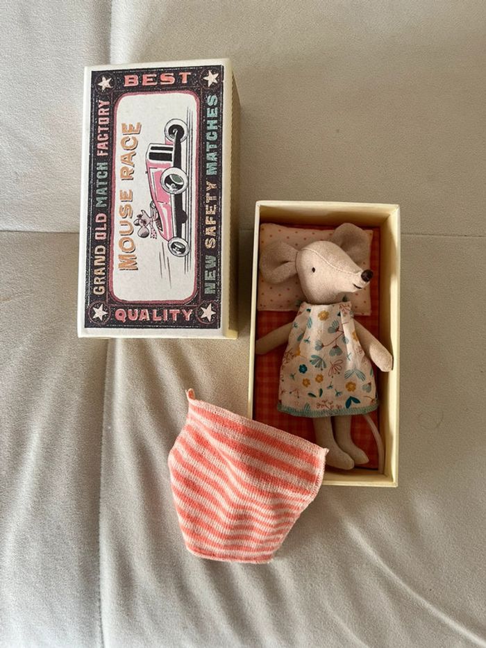 Big sister mouse in matchbox 2018 Maileg