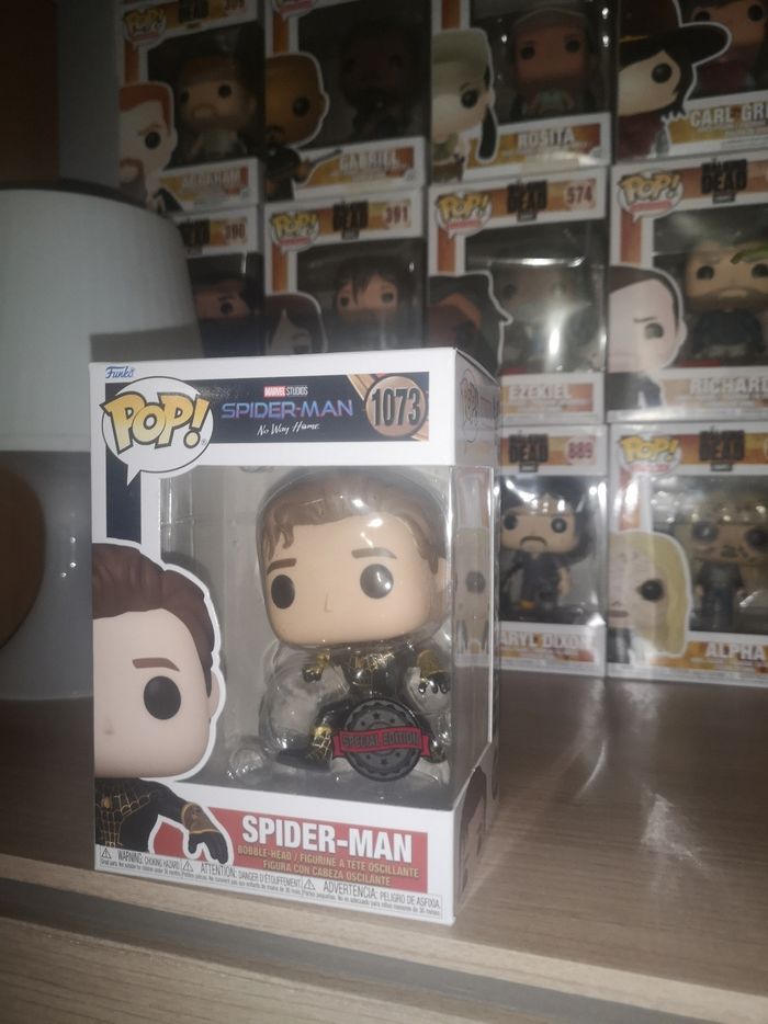 Funko pop Marvel Spider-man No Way Home 1073 Spider-man special edition