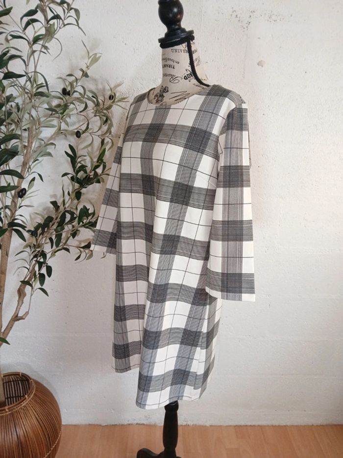 Robe à carreaux droite – Noir & blanc cassé – Taille M – - photo numéro 2