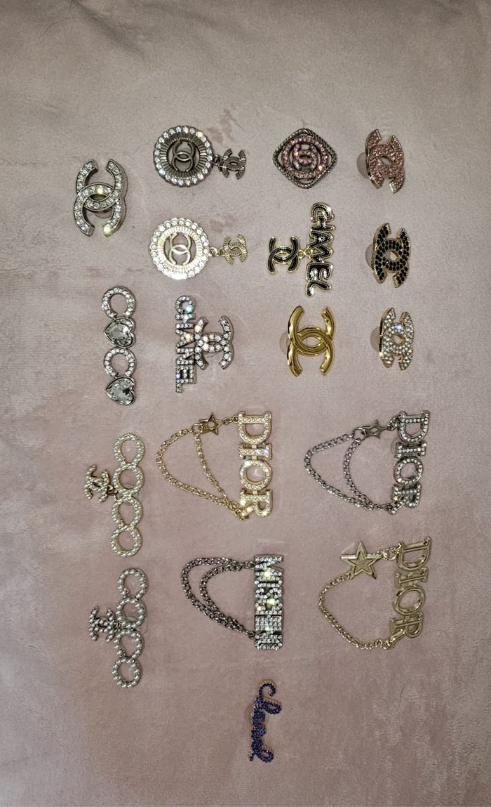 Pin’s pour crocs aux choix - photo numéro 4