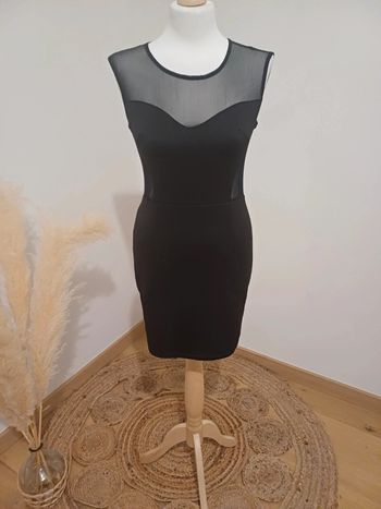 Robe noire chic moulante taille S 36