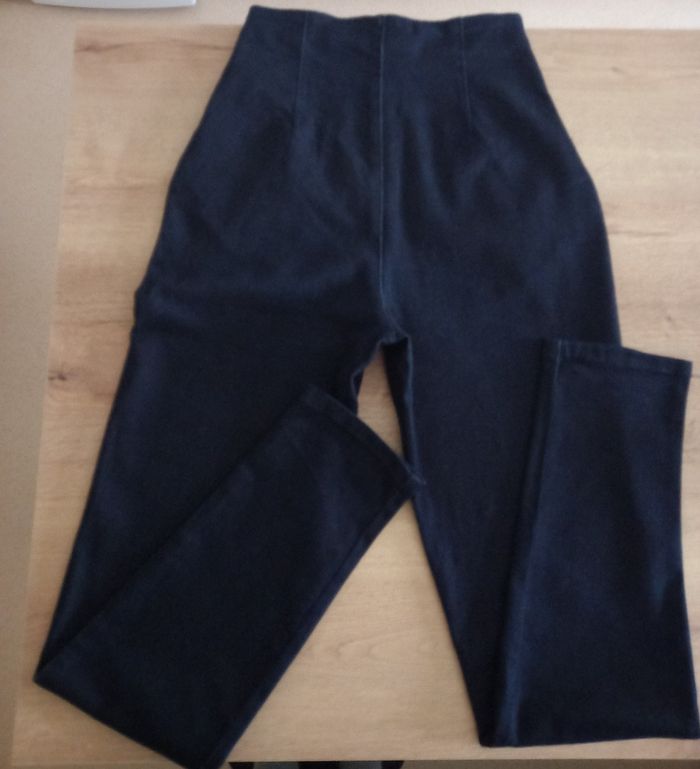 Jean cintré taille haute " Kiabi " - photo numéro 2