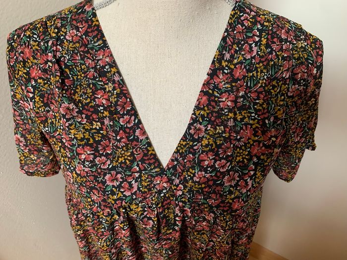 Robe été bleu marine à fleurs taille 38/40 - photo numéro 3