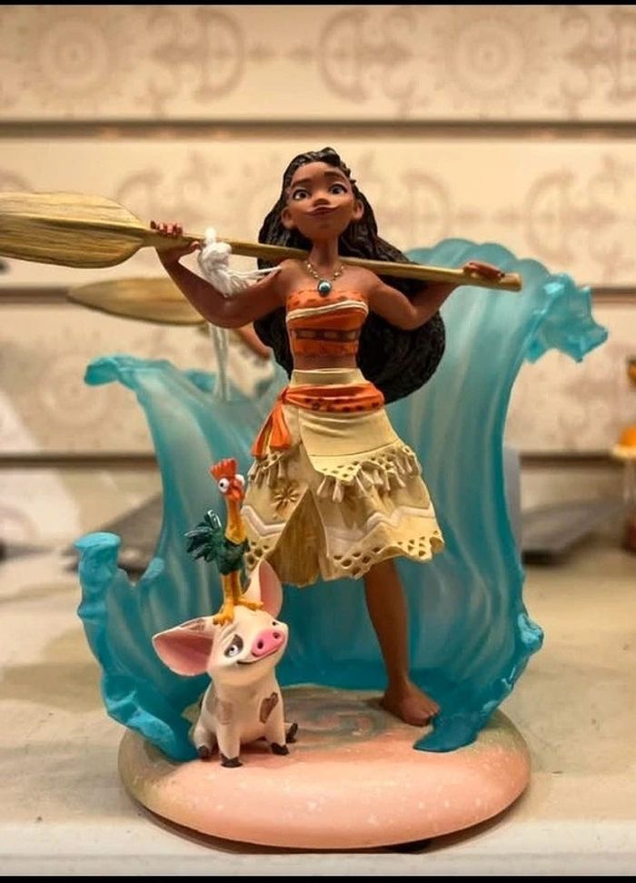 Figurine vahiana disneyland paris