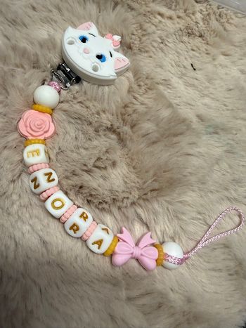 Attache tétine Marie 