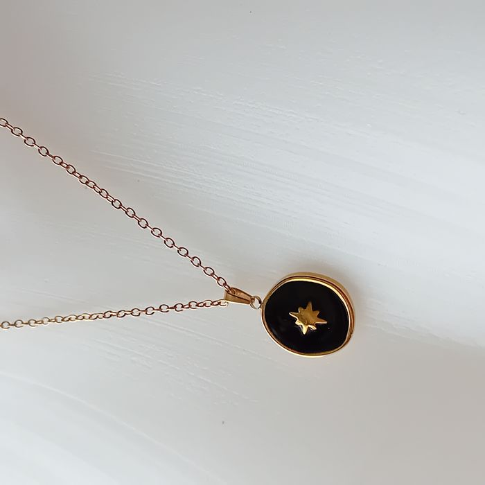 chaine dorée médaillon email noir Etoile dorée - photo numéro 2