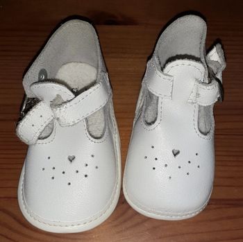 Sandalettes pour bébé t. 18