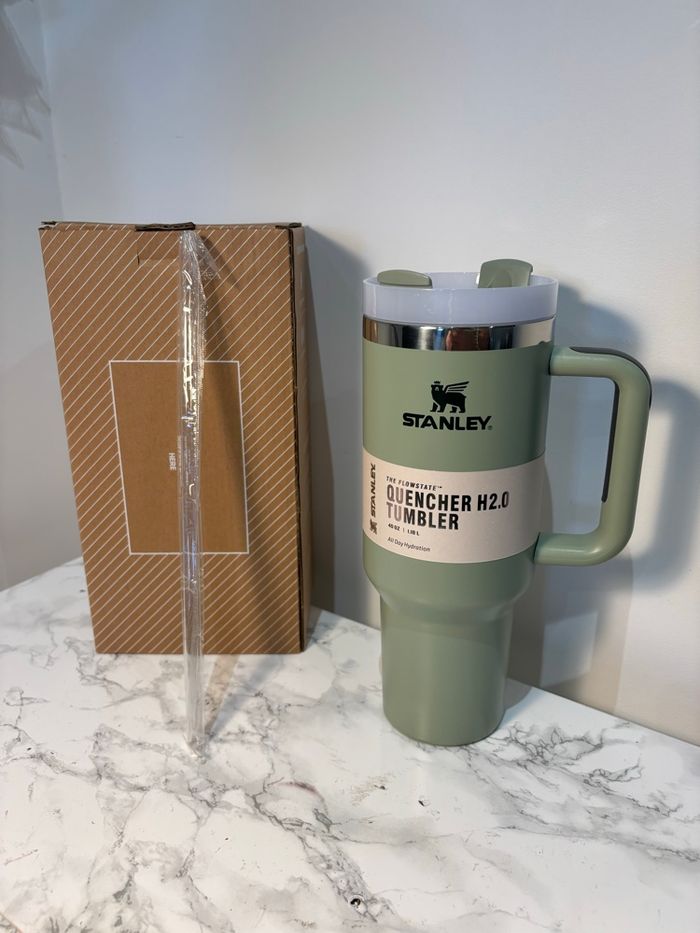 Gourde Stanley 1,18 L – Neuve - photo numéro 4