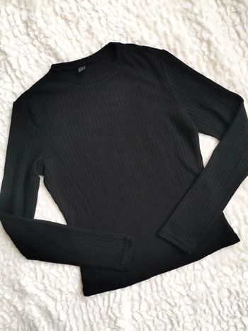 Top Pull fin moulant ajouré effet dentelle noir M 38