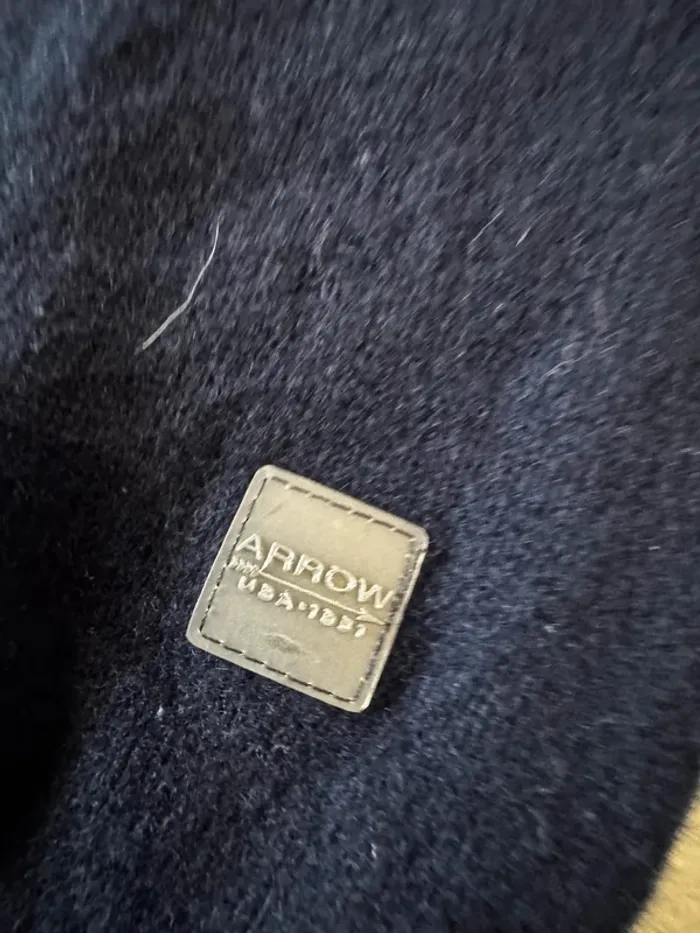 Cardigan Arrow navy pour femme, taille M 100% laine, bon état - photo numéro 2