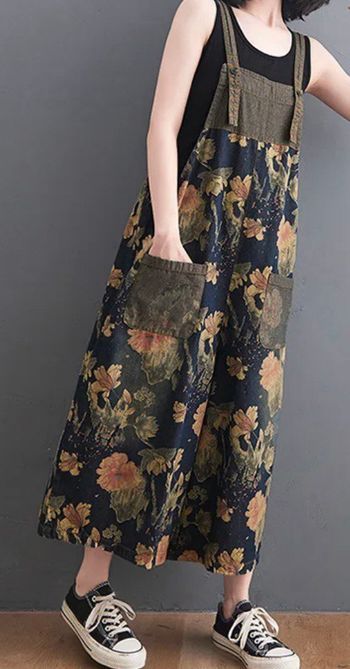 Salopette en jean fleuri / combinaison en denim fleuri