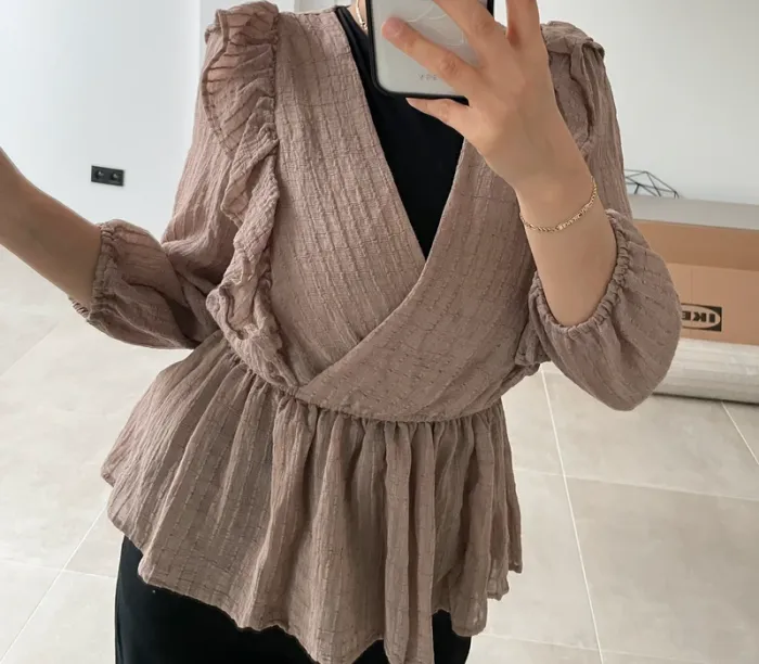 Blouse à volant - photo numéro 3