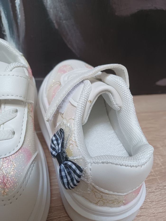 Baskets fille T 24 - photo numéro 4