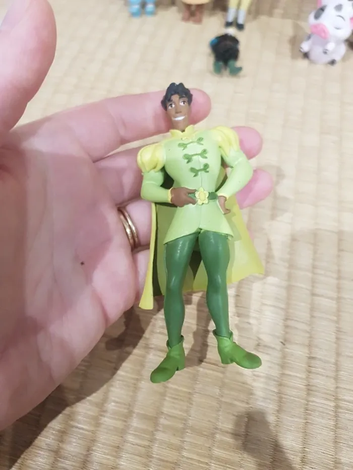 Lot de 8 figurines Disney - photo numéro 2