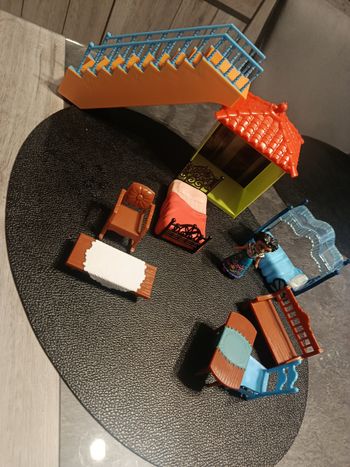 Lot meuble pour maison encanto avec sa poupée mirabelle