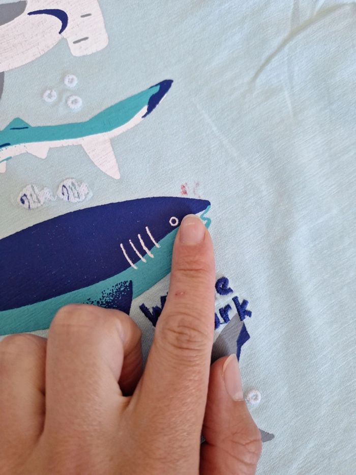 T-shirt taille 7 ans - photo numéro 4