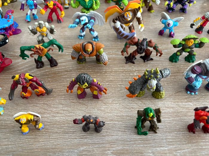 Gros lot de figurines gormiti - photo numéro 3