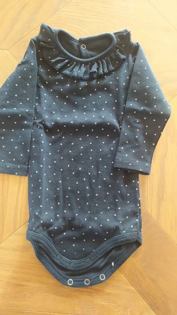 Bodie manches longues petit bateau 6 mois